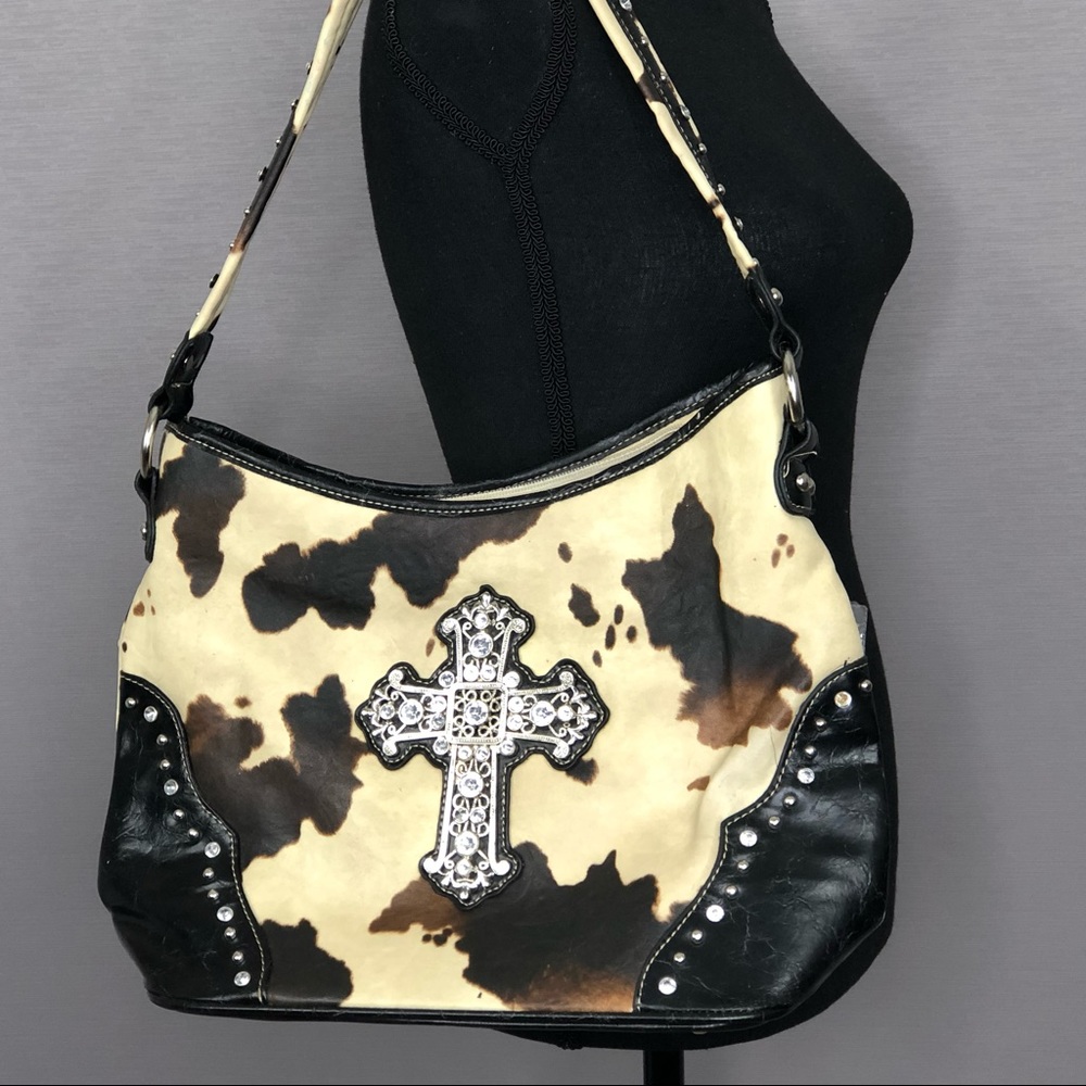 NWT Country Road CT Series Cowprint/Cross Purse.